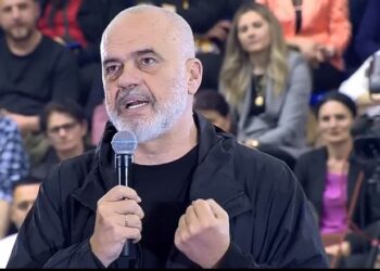 “Gratë e të djathtëve kanë ndikuar…”/ Rama nga Dibra: Falenderoj demokratët që “ylberin s’e kaluan”, por as nuk votuan
