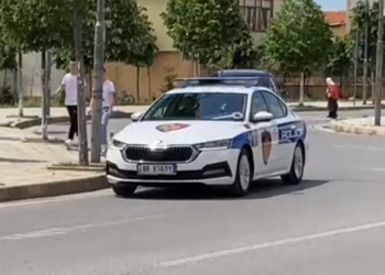 6 emigrantë shkëmbyen zjarr me policinë në Morinë| Sirianë, algjerianë e marokenë mbeten në burg