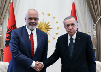 Rama uron Erdoganin për fitoren e zgjedhjeve