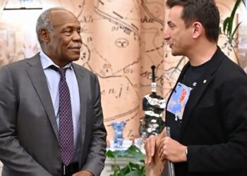 Veliaj pret aktorin hollivudian Danny Glover: I lumtur që Tirana mirëpret figura të tilla që rrisin reputacionin e qytetit