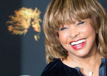 Legjenda e muzikës/ Shuhet ‘Mbretëresha e Rock’n Roll’, Tina Turner ndërron jetë në moshën 83 vjeçare