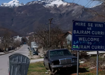 Artikulli i ‘FT’ në veri të Shqipërisë: Burrat emigrojnë, gratë përqafojnë ‘liri të reja’, i dalin zot shtëpisë