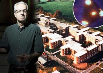 “Falë Zotit ata ishin miqësorë”/ Zyrtari i lartë britanik flet për UFO-t dhe anijen aliene: E vërteta është aty, e panë qindra të tjerë, pse e mohojnë…!