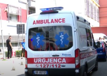 Bie nga pallati, ndërron jetë punëtori në Vlorë