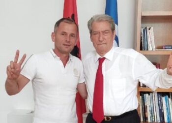 “Dështuam”/ Zv.kryetari i “Foltores” në Shkodër jep dorëheqjen: Prita më kot se do mblidheshim për humbjen e zgjedhjeve