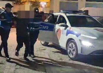 Do të vriste gruan me automatik, policia parandalon ngjarjen e rëndë në Durrës. Arrestohet 40-vjeçari
