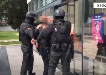 DETAJE / Vrasësi i kushëririt në Shkodër u fsheh në një shtëpi pasi kërcënoi pronaren