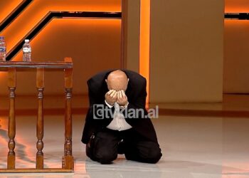 I zbrazi familjes llogarinë bankare prej 120 mijë Eurosh, djali-babait të tronditur: S’të kam bërë asgjë