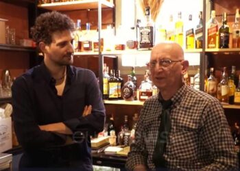 Historia e rrallë: Komploti i vrasjes së Azem Hajdarit u thur te ‘Barcelona’. Dy nga autorët, pinë kafe dhe ikën