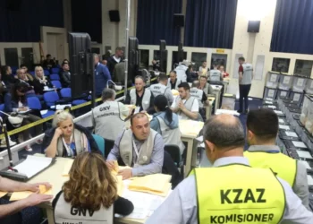 Numërohet më shumë se gjysma e qendrave të votimit në Tiranë, Veliaj mbi 35 mijë vota më shumë se Këlliçi