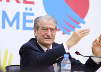 Dhanë konsensus në Kuvend/ Berisha del kundër deputetëve të tij, ja çfarë do kërkojë për rritjen e pagave. Tërhiqet nga…!