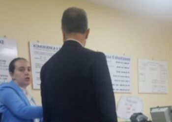 PS denoncon kandidatin e djathtë në Elbasan: Luçiano Boçi po ushtron presion ndaj votuesve dhe komisionerëve