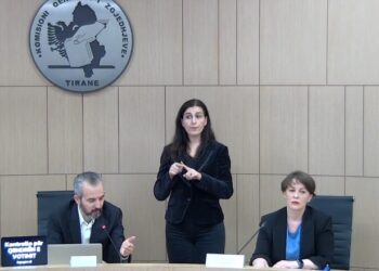 Do shtyhet orari i votimit? Celibashi: S’kemi asnjë shkak ligjor deri tani. Ja bashkitë më me probleme…!