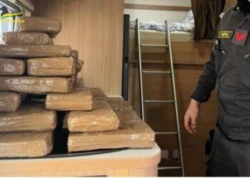 Ishte nisur për pushime në Sardenjë, shqiptari kapet me 11 kg kokainë brenda në valixhe