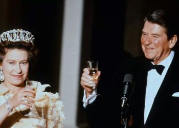 FBI zbulon komplotin e viteve 1980 për të vrarë Mbretëreshën Elizabeth II