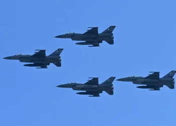 Rusia: Nëse Ukraina furnizohet me avionë F-16, do të ketë rreziqe kolosale për Perëndimin