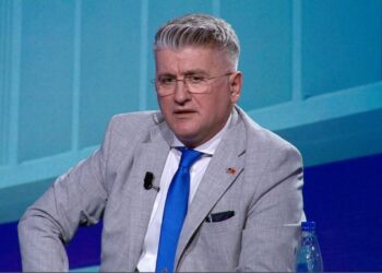 “Berisha të largojë veten e familjen nga partia”/ Gjekmarkaj: Foltorja e PD të çmobilizohen, ja si mund të “shpëtohet” nga asgjësimi…!
