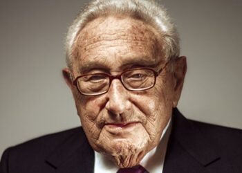 Diplomati që shënon një shekull