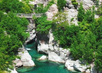 Numër i lartë turistësh në Theth, bota vlerëson alpet shqiptare