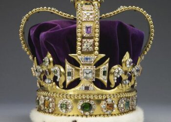 “Ktheni diamantet e vendosura në kurorë!”/ Afrika e Jugut i bën thirrje Britanisë së Madhe para kurorëzimit të Mbretit Charles III!