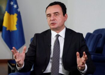 VIDEO/ Në Veri gjendje lufte, Kurti reagon nga “Facebook”, s’përmend SHBA: Demokracia s’mund të mbahet peng