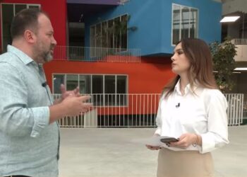 FOTOT/ “Piramida e vizitueshme nga të gjithë”, Mazniku: Qendra më e madhe digjitale, ja sa fëmijë do të trajnohen