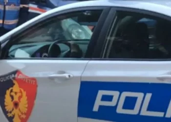 Përplasje në Roskovec, kandidati i “Bashkë Fitojmë” godet me grushta dy qytetarë në qendrën e votimit