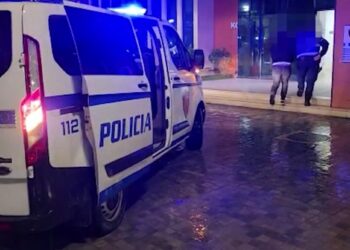 Mashtrues serial i biznesmenëve, arrestohet 52-vjeçari në Tiranë. I sekuestrohen 70 mijë euro