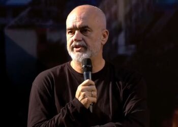 LIVE/ Rama në Kukës, batuta për Gjicin: Mos u mërzit po, tani të gjitha rrugët të çojnë në Tropojë