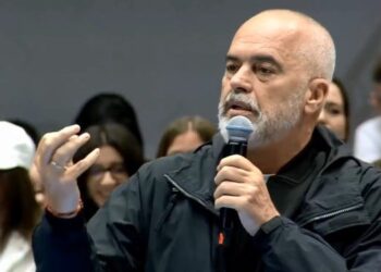 “Korça ishte si një grua e bukur e lënë rrugëve, e rreckosur”/ Rama: Sot është një zonjë, do shkoj të fle te ish-materniteti, s’kam…!