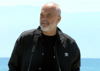 Sezoni veror/ Rama kujton 7-vjeçaren që u godit me skaf: Ajo humbje e tmerrshme të na shërbejë…!