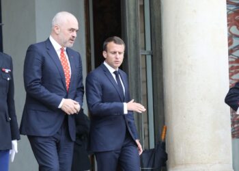 Tur diplomatik në mbështetje të idesë për Komunitetin Politik Evropian, Rama e Macron vizitë në Moldavi e Sllovaki