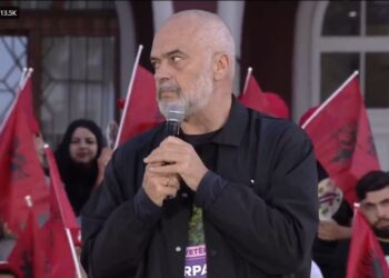PS mbyll fushatën me miting në Durrës, Rama: Jam i bindur se ky qytet është lokomotiva e zhvillimit ekonomik
