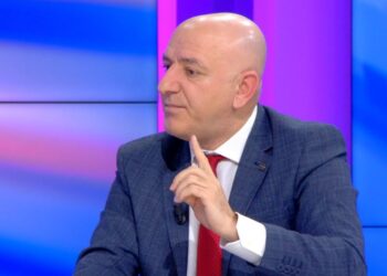 Medreseja dhe Fresku, dy destinacionet e fundit të Ronald Bejkos/ Kandidati prezanton planin e tij për Tiranën te qytetarët