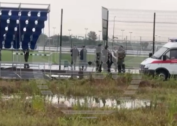 VIDEO/Shembet tribuna e stadiumit në Rusi- 1 viktimë e 26 të plagosur, mes tyre dhe fëmijë