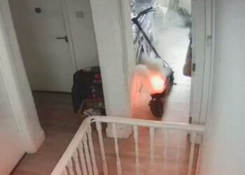VIDEO / Ishte në karikim, momenti kur skuteri elektrik shpërthen si bombë