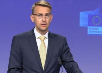 Zëdhënësi i BE Stano: Të dyja palët përgjegjëse për dhunën në veri
