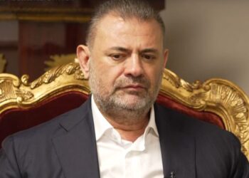 Tom Doshi: Kur e pyeta Ramiz Alinë se ku e gjeti Sali Berishën, më tha: Ma pruri….