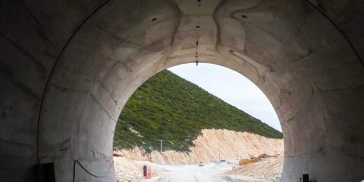 Tuneli i Llogarasë, Rama publikon pamjet: Po punohet me ritëm të lartë