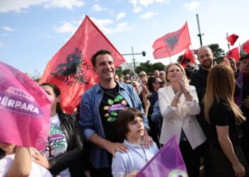 Veliaj mirëpret demokratët që i bashkohen socialistëve: PS është shtëpia më e madhe e shqiptarëve sepse nuk i braktis kurrë