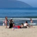 Temperaturat e larta, bregdeti i Vlorës dyndet nga turistët e shumtë