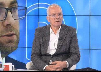 “Berisha të tërhiqet që palët të bashkohen”/ Bardhi kreu grupit, Xhaferaj: Zhvillimet te PD që përfaqëson 10% të elektoratit s’kanë rëndësi!