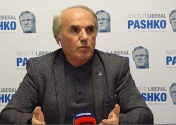 “S’fitohet me Amerikën kundër”/ Zogaj: Berisha e mori përgjigjen për betejën e sedrës me SHBA, ngritja e opozitës…!