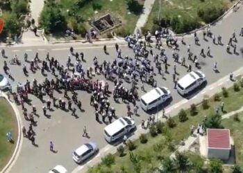 VIDEO/ Pretendimet e anëtarëve të MEK për dhunë nga efektivët, policia publikon pamjet me dron të aksionit në Manzë