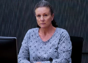 U burgos për vrasjen e 4 fëmijëve të saj, nëna e dënuar padrejtësisht lirohet pas 20 vitesh