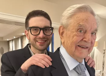 George Soros ia “dorëzon” djalit më të vogël, perandorinë e tij prej 25 miliardë dollarësh