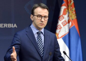 Ndërkombëtarët kërkuan lirimin e policëve të Kosovës, reagon Serbia: Jemi të shokuar me kërkesat e SHBA-së dhe Britanisë