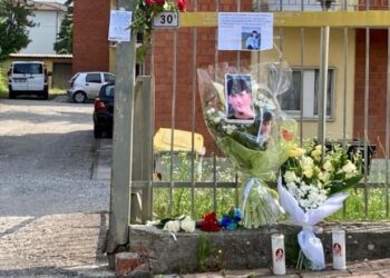Vrau vëllain në Itali, flet babai: Po luante me armë dhe u qëllua aksidentalisht