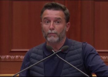 “PS grup parlamentar në burg”, Braçe: Një deputet që na e arrestuan ishte demokristian. Një drejtor, ishte i LSI…