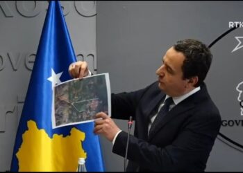 Kosova rrit gatishmërinë, Kurti nxjerr fotot: Kemi gjetur pranga plastike në vendin ku u rrëmbyen policët